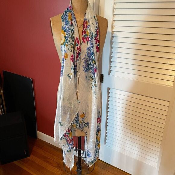 BINDYA NY | silk and wool floral scarf - Picture 8 of 8